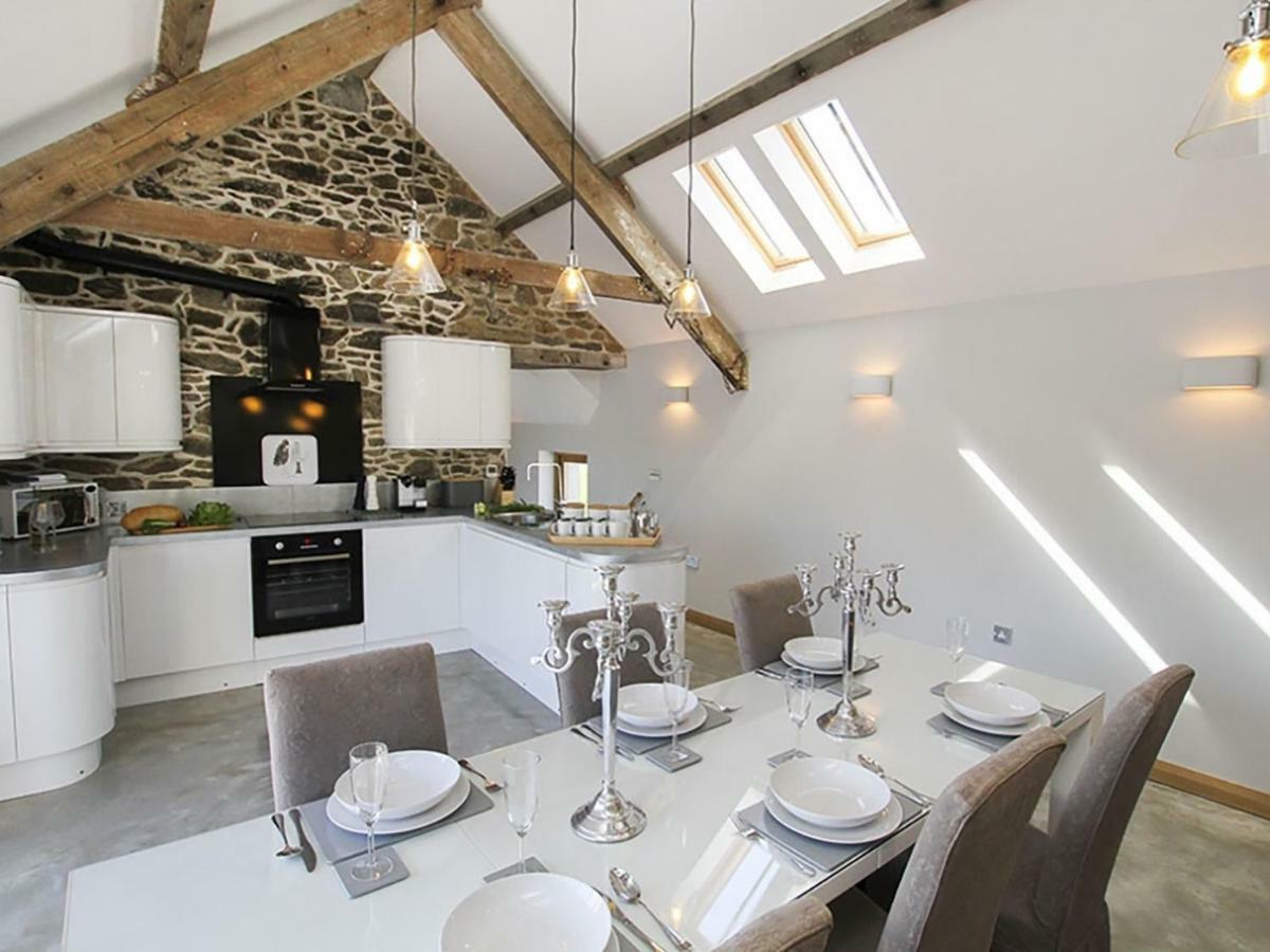 Rhyd Angharad Barns Villa Llanrhyddlad Exteriör bild